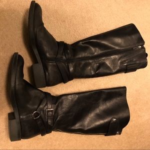 Enzo agiolini Black leather boots sz 8